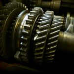 Czym różni się motoreduktor z przekładnią ślimakową, planetarną i walcową?